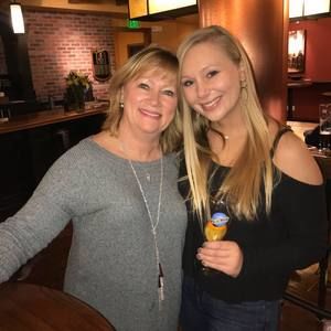 Meet your Posher, Caitlin